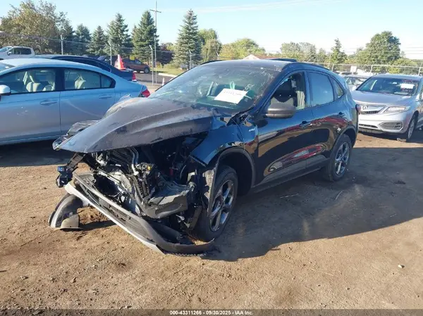 1FMCU9MN7SUA50252 2025 FORD ESCAPE - Image 2