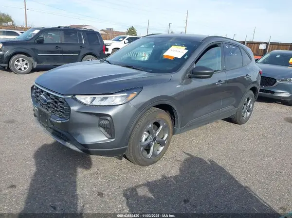 1FMCU9MN7SUB19201 2025 FORD ESCAPE - Image 2