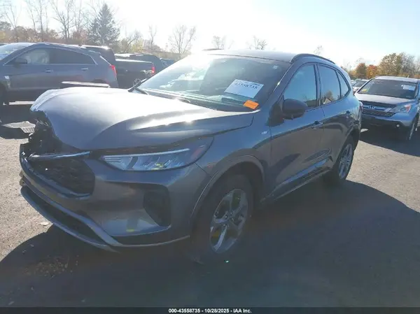 1FMCU9MN8PUA15016 2023 FORD ESCAPE - Image 2