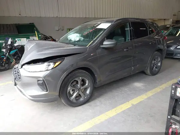 1FMCU9MN8PUA94610 2023 FORD ESCAPE - Image 2