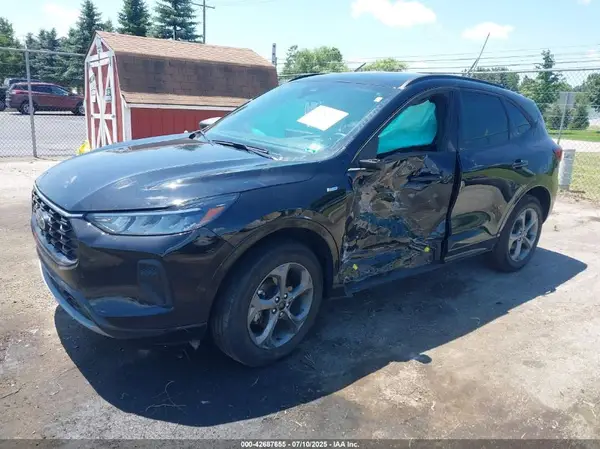 1FMCU9MN8RUA01300 2024 FORD ESCAPE - Image 2