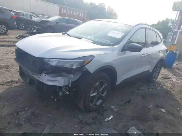 1FMCU9MN9SUA27359 2025 FORD ESCAPE - Image 2