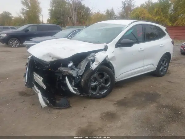 1FMCU9MNXPUA87268 2023 FORD ESCAPE - Image 2
