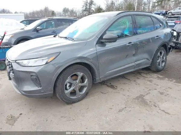 1FMCU9MNXPUB20009 2023 FORD ESCAPE - Image 2
