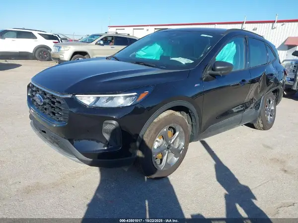 1FMCU9MNXSUB00075 2025 FORD ESCAPE - Image 2