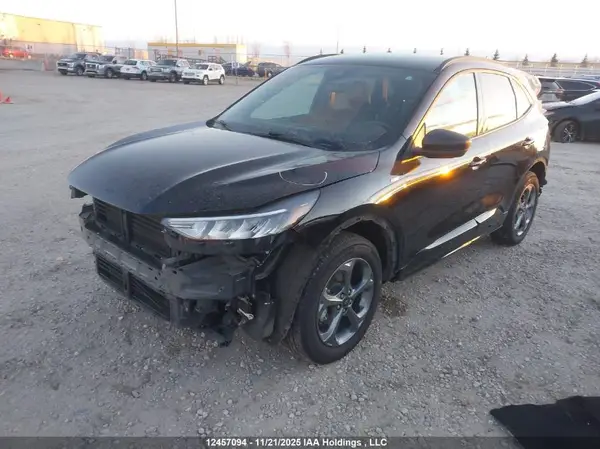 1FMCU9MZ2RUA74195 2024 FORD ESCAPE - Image 2