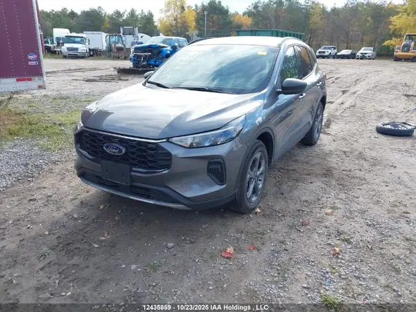 1FMCU9MZ2SUA38125 2025 FORD ESCAPE - Image 2