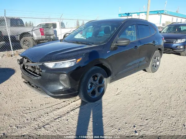1FMCU9MZ5PUA40961 2023 FORD ESCAPE - Image 2