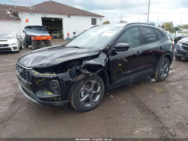1FMCU9NA1SUB43425 2025 FORD ESCAPE - Image 2