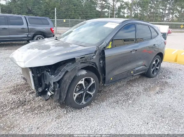 1FMCU9NA2PUA55992 2023 FORD ESCAPE - Image 2