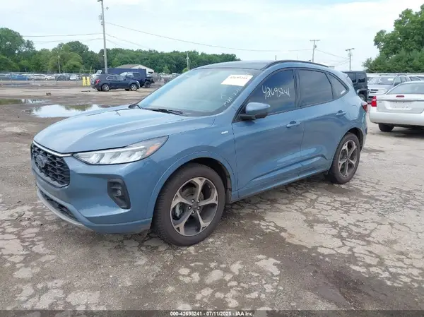 1FMCU9NA2PUA71559 2023 FORD ESCAPE - Image 2