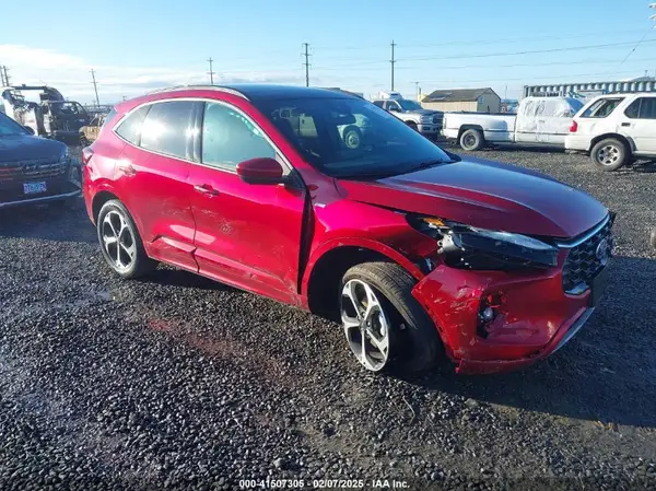 1FMCU9NA2PUB36930 2023 FORD ESCAPE - Image 1