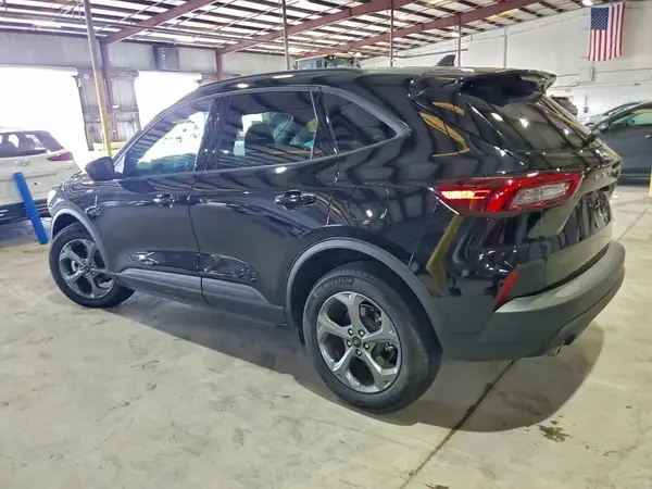 1FMCU9NA2SUA58755 2025 FORD ESCAPE - Image 2