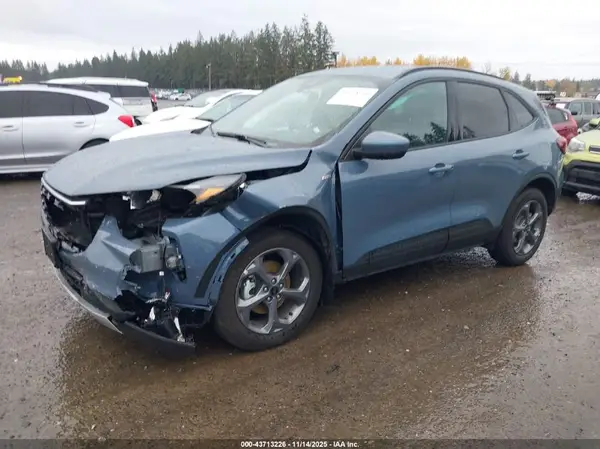 1FMCU9NA2SUB43904 2025 FORD ESCAPE - Image 2
