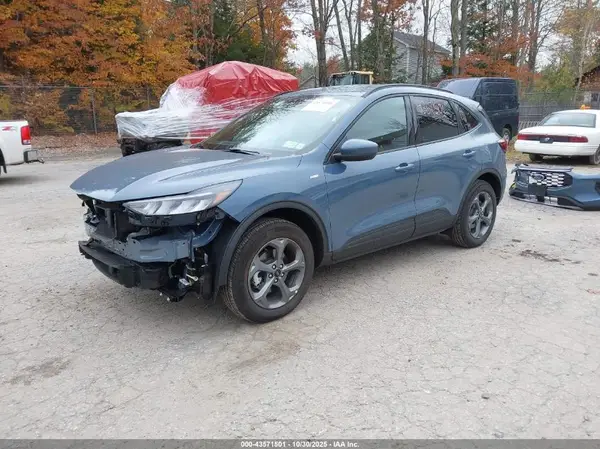 1FMCU9NA2SUB44535 2025 FORD ESCAPE - Image 2
