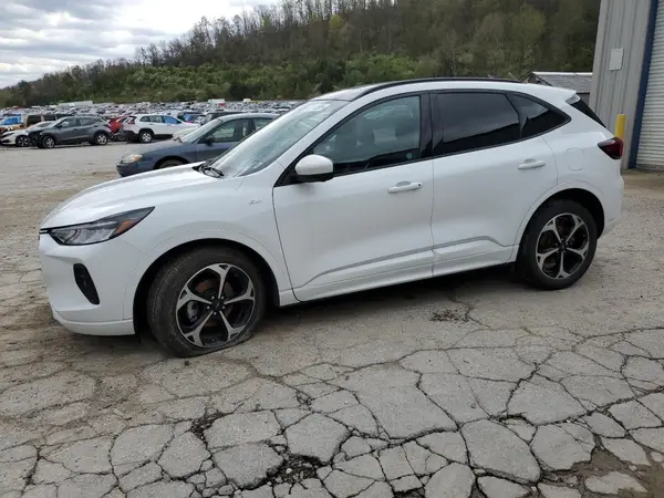 1FMCU9NA3PUB17240 2023 FORD ESCAPE - Image 1