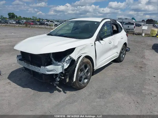 1FMCU9NA3RUA89877 2024 FORD ESCAPE - Image 2