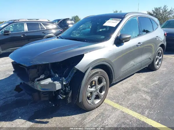 1FMCU9NA3SUA42130 2025 FORD ESCAPE - Image 2