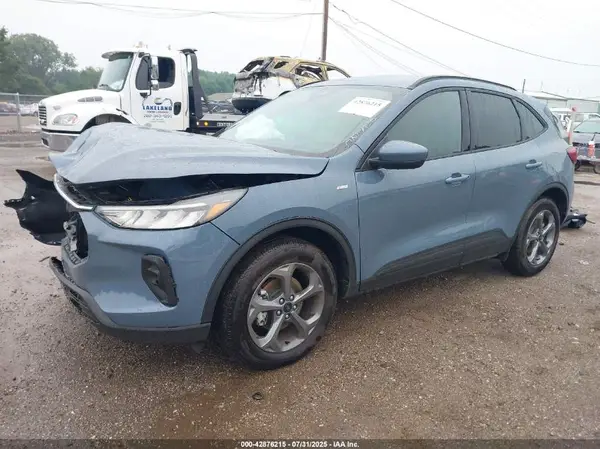 1FMCU9NA3SUA50003 2025 FORD ESCAPE - Image 2