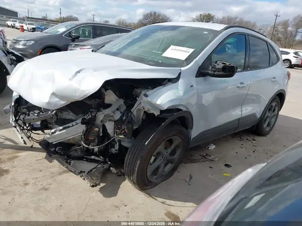 1FMCU9NA3SUB31292 2025 FORD ESCAPE - Image 2
