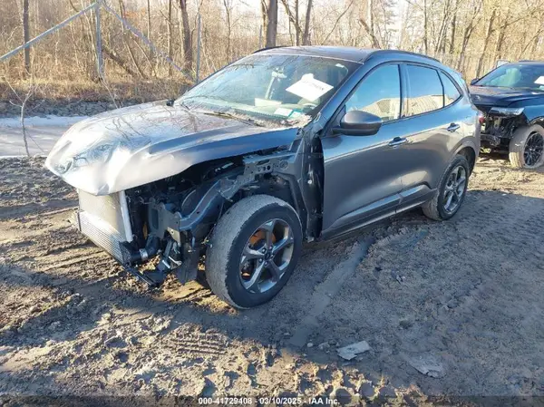 1FMCU9NA4PUA38594 2023 FORD ESCAPE - Image 2