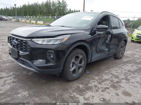 1FMCU9NA5SUB43556 2025 FORD ESCAPE - Image 2