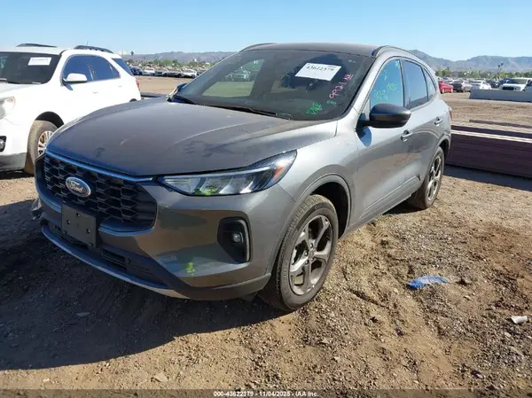 1FMCU9NA6SUA57978 2025 FORD ESCAPE - Image 2