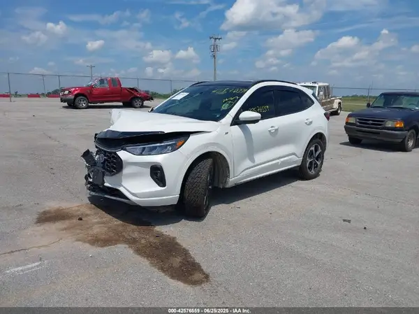 1FMCU9NA7PUB34221 2023 FORD ESCAPE - Image 2