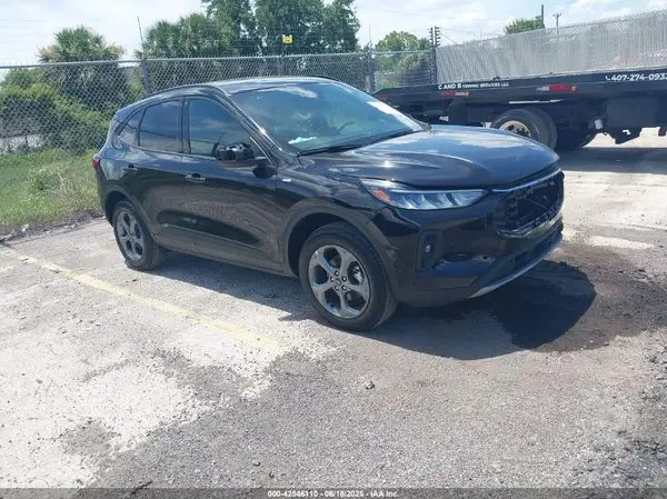 1FMCU9NA7SUA42275 2025 FORD ESCAPE - Image 1