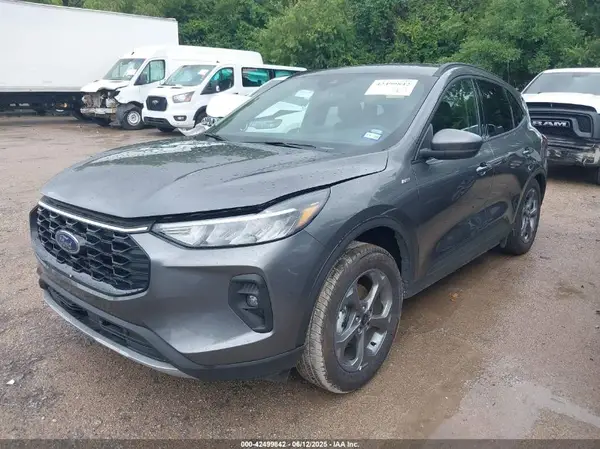 1FMCU9NA9SUA41595 2025 FORD ESCAPE - Image 2