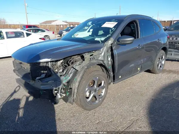 1FMCU9NA9SUA88741 2025 FORD ESCAPE - Image 2