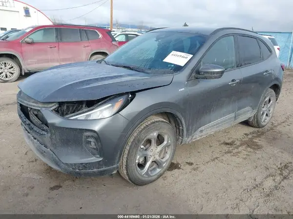 1FMCU9NAXSUB32360 2025 FORD ESCAPE - Image 2