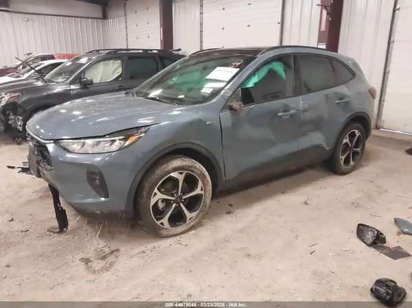 1FMCU9NZ0SUB12107 2025 FORD ESCAPE - Image 2