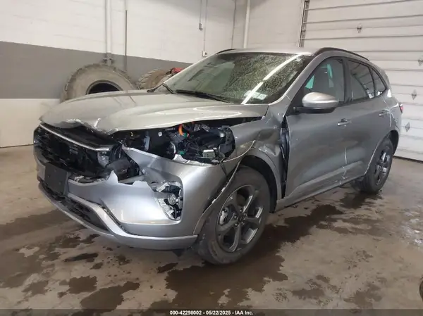 1FMCU9NZ2RUB18467 2024 FORD ESCAPE - Image 2