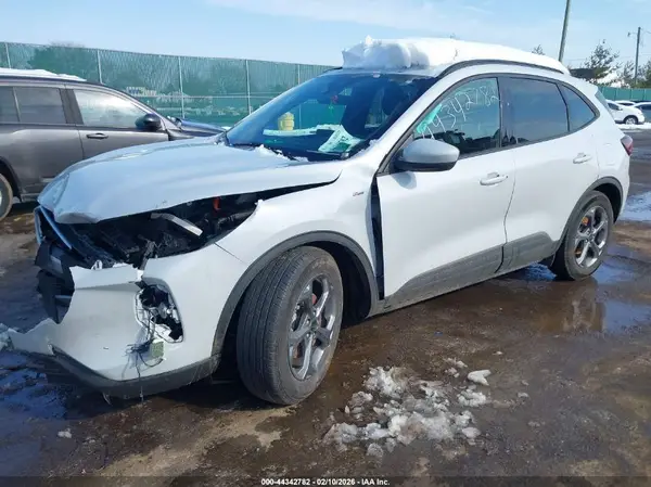 1FMCU9NZ3SUA90488 2025 FORD ESCAPE - Image 2