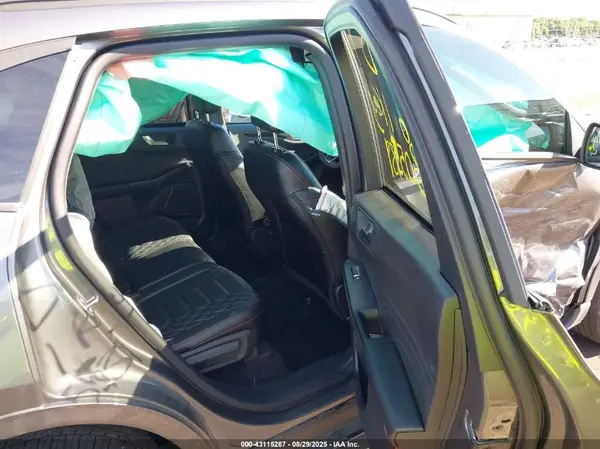 1FMCU9PA3RUB05539 2024 FORD ESCAPE - Image 8