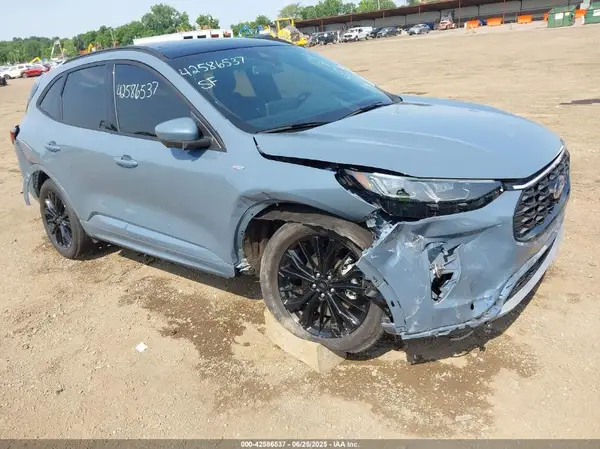1FMCU9PA8SUA29094 2025 FORD ESCAPE - Image 1