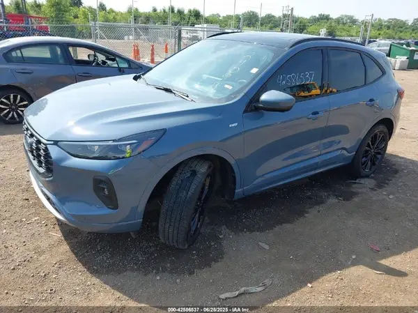 1FMCU9PA8SUA29094 2025 FORD ESCAPE - Image 2