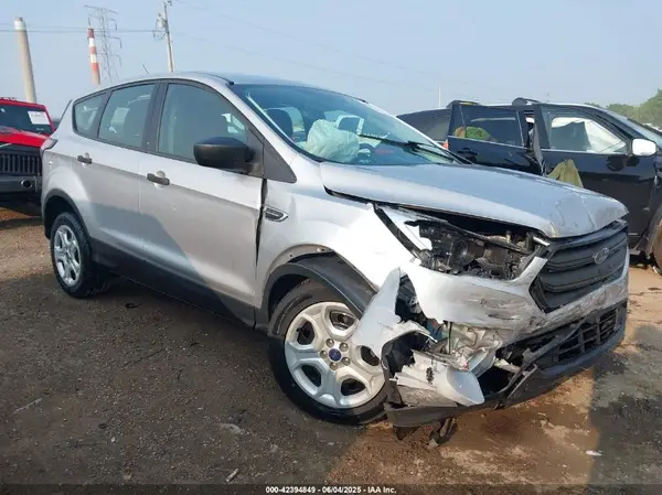 1FMCUOF70HUE14367 2017 FORD ESCAPE - Image 1