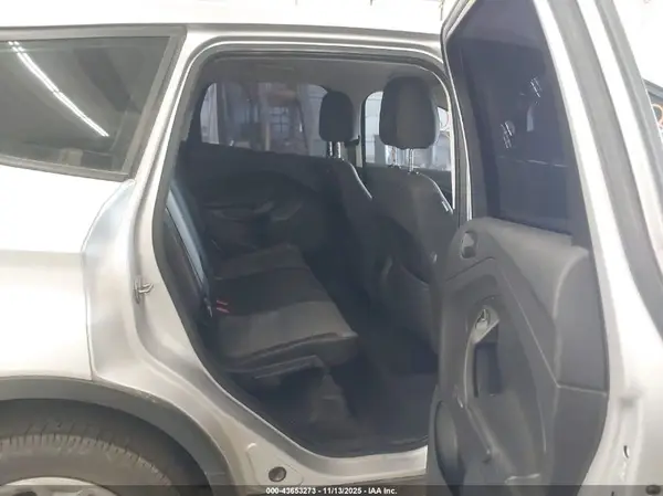 1FMCUOF77HUB44117 2017 FORD ESCAPE - Image 8