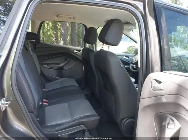1FMCUOG91HUC89024 2017 FORD ESCAPE - Image 8