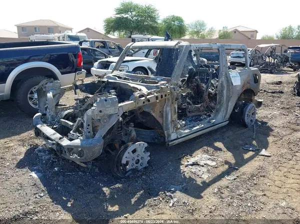 1FMDE1AH7RLB18387 2024 FORD BRONCO - Image 2