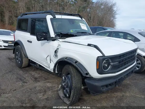1FMDE5AH2NLB64677 2022 FORD BRONCO - Image 1