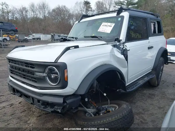 1FMDE5AH2NLB64677 2022 FORD BRONCO - Image 2