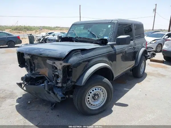 1FMDE5AH4PLA92321 2023 FORD BRONCO - Image 2
