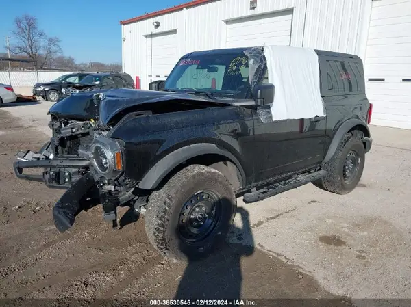 1FMDE5AH5NLB25775 2022 FORD BRONCO - Image 2