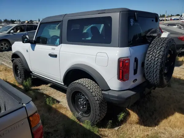 1FMDE5AH5NLB77875 2022 FORD BRONCO - Image 2