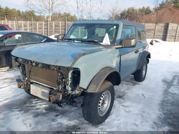 1FMDE5AH6NLB71051 2022 FORD BRONCO - Image 2