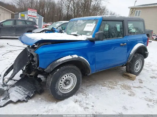 1FMDE5AH7NLB13563 2022 FORD BRONCO - Image 2