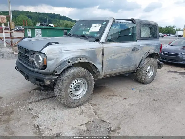 1FMDE5AH7PLB26087 2023 FORD BRONCO - Image 2
